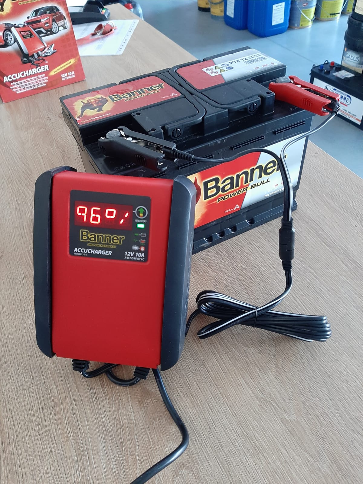 Nová nabíječka baterií Accucharger 10 V od Banneru :: Olejna